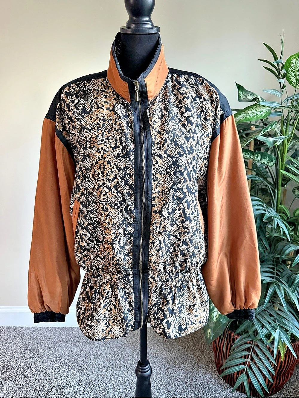 Vintage East West 100% Silk Snake Print Peplum Zip Jacket Funnel Neck Women M - Picture 4 of 12